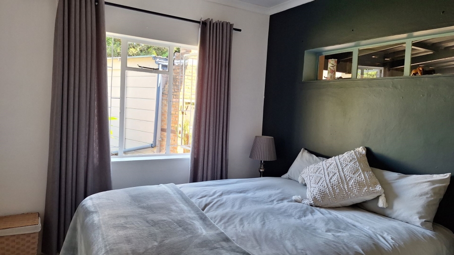 4 Bedroom Property for Sale in Twee Rivieren Western Cape